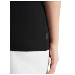 Icebreaker Women's Tech Lite II S/S Polo - Merinoshirt -Outdoorbekleidung icebreaker womens tech lite ii s s polo merinoshirt detail 5