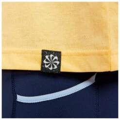 Nike Women's Dri-FIT Trail Short-Sleeve - Laufshirt -Outdoorbekleidung nike womens dri fit trail short sleeve laufshirt detail 4